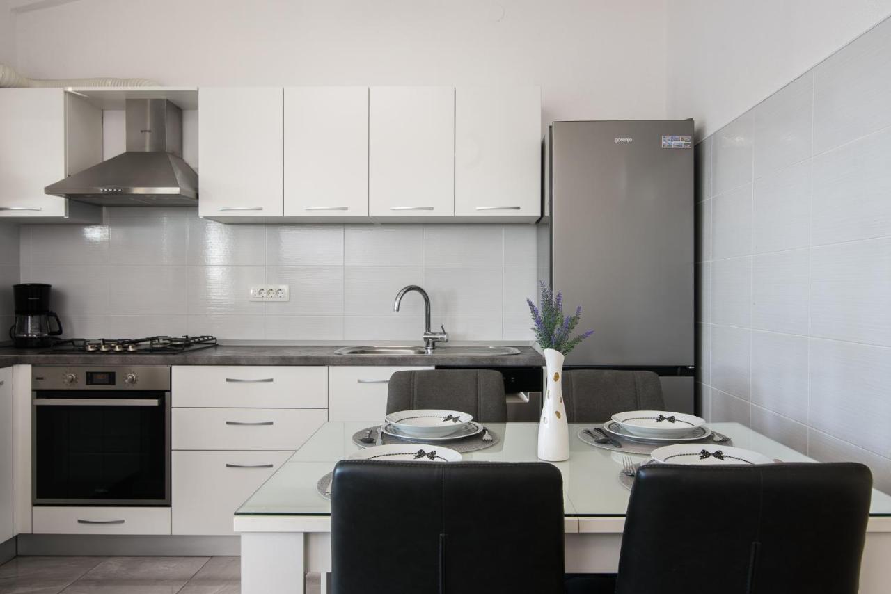 Apartment Kristina Трогир Экстерьер фото