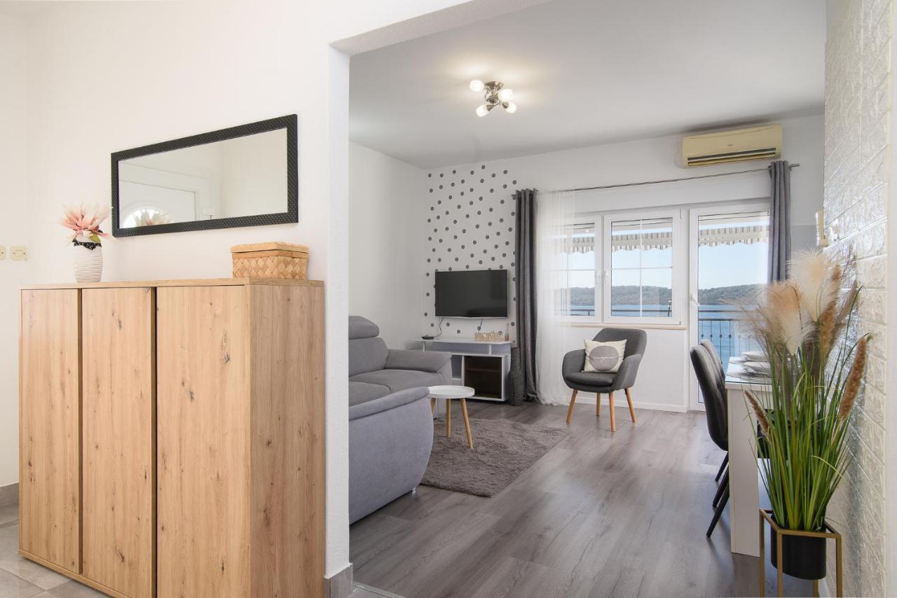 Apartment Kristina Трогир Экстерьер фото