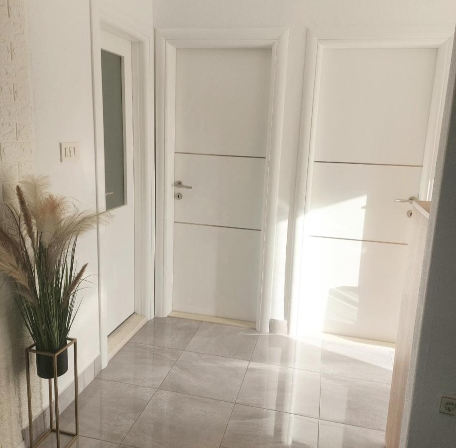 Apartment Kristina Трогир Экстерьер фото